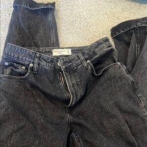 Abercrombie & Fitch High Rise Mom Jeans Size 27